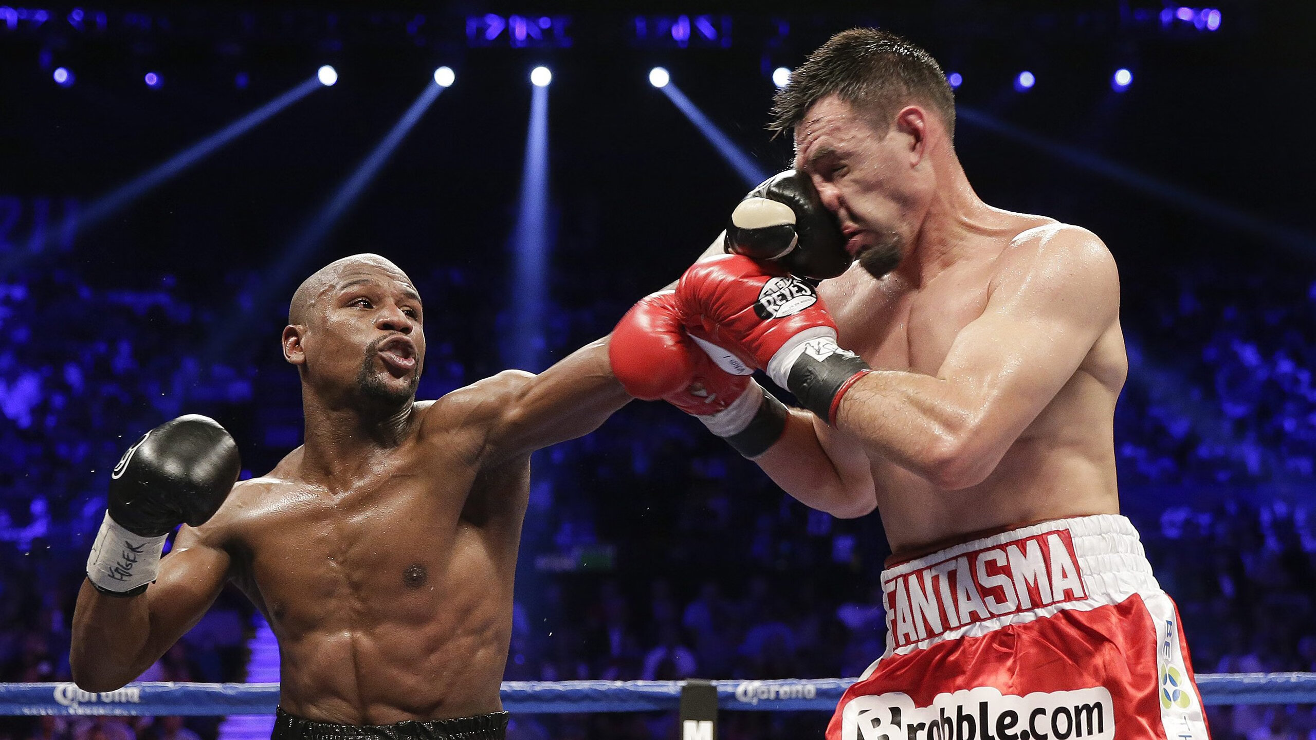 赛道上的毫厘之争，梅赛德斯险胜哈斯，皮亚斯特里率队登顶