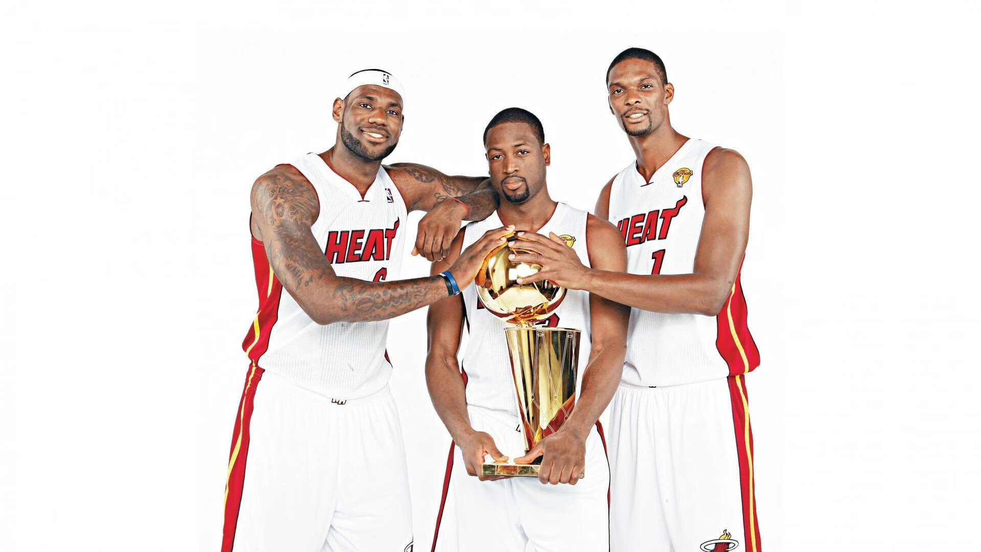 F1新赛季揭幕战焦点战，爵士全面压制凯尔特人，体育跨界对话的奇妙一夜